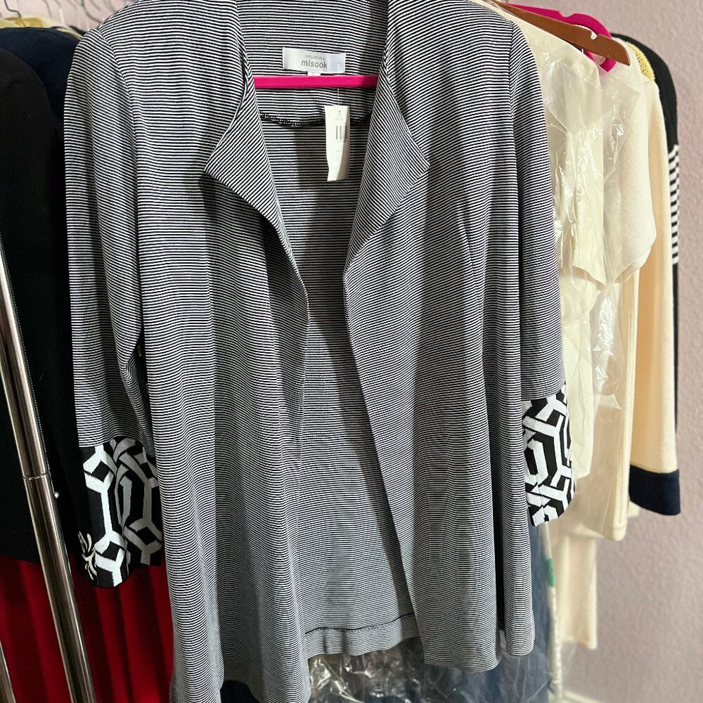 Womens Black and White Misook Cardigan